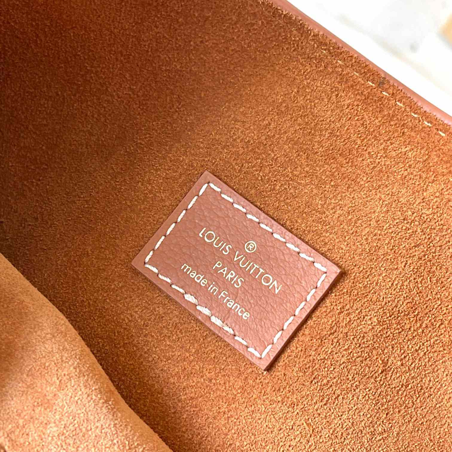 Louis Vuitton Low Key Shoulder Bag   M24885 - 