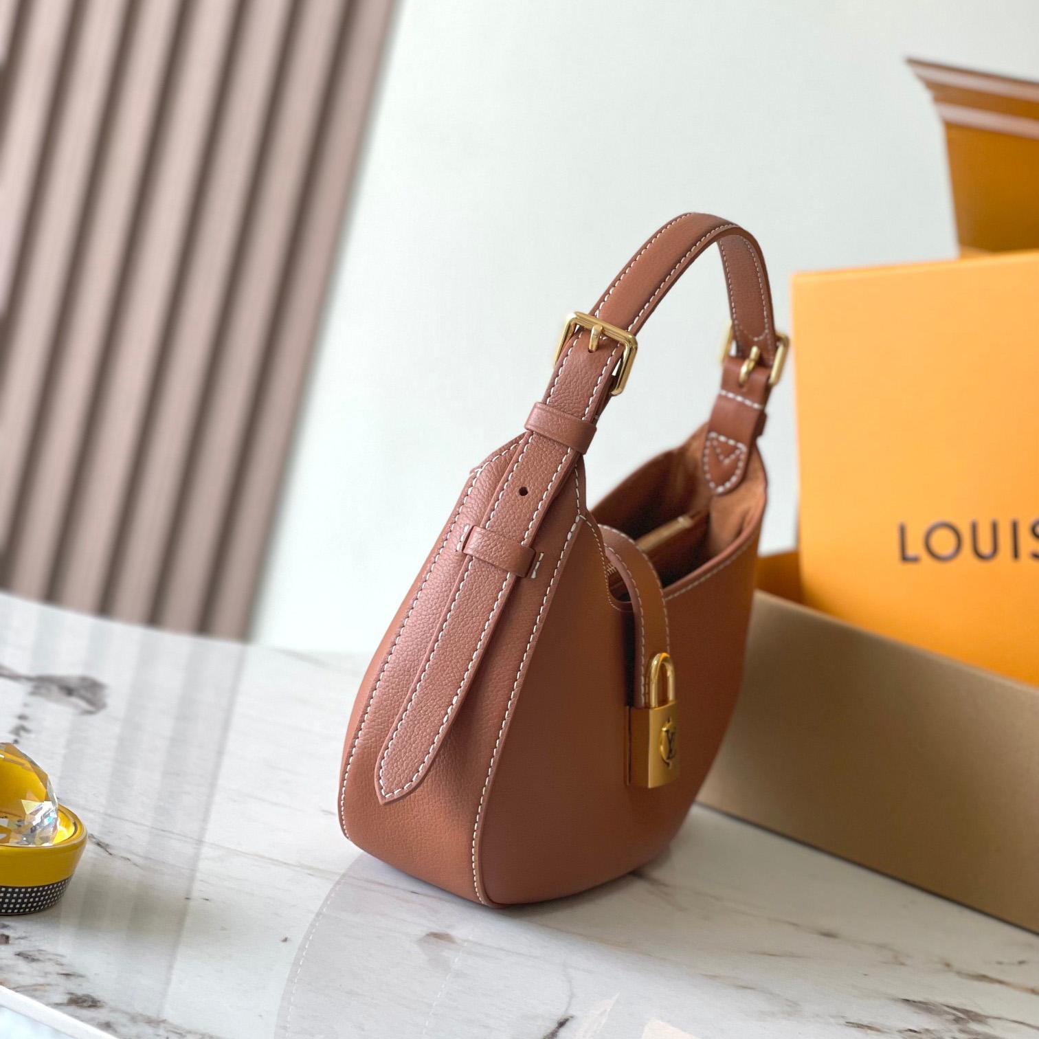 Louis Vuitton Low Key Shoulder Bag   M24885 - 