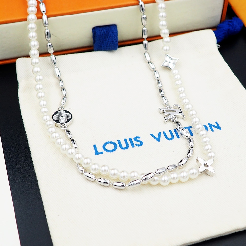 Louis Vuitton Pearls Fusion Necklace   M01781 - PerfectKickZ