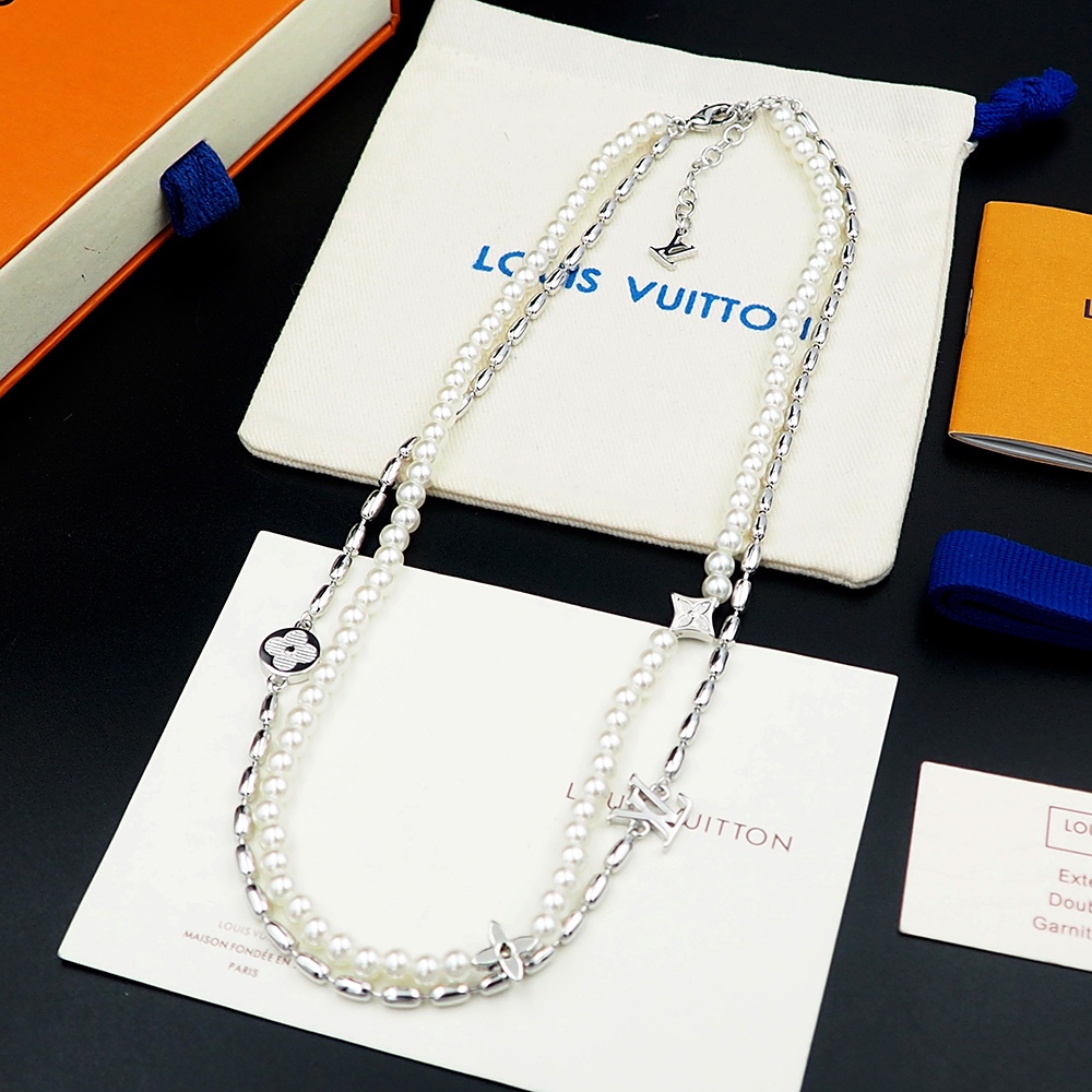 Louis Vuitton Pearls Fusion Necklace   M01781 - PerfectKickZ