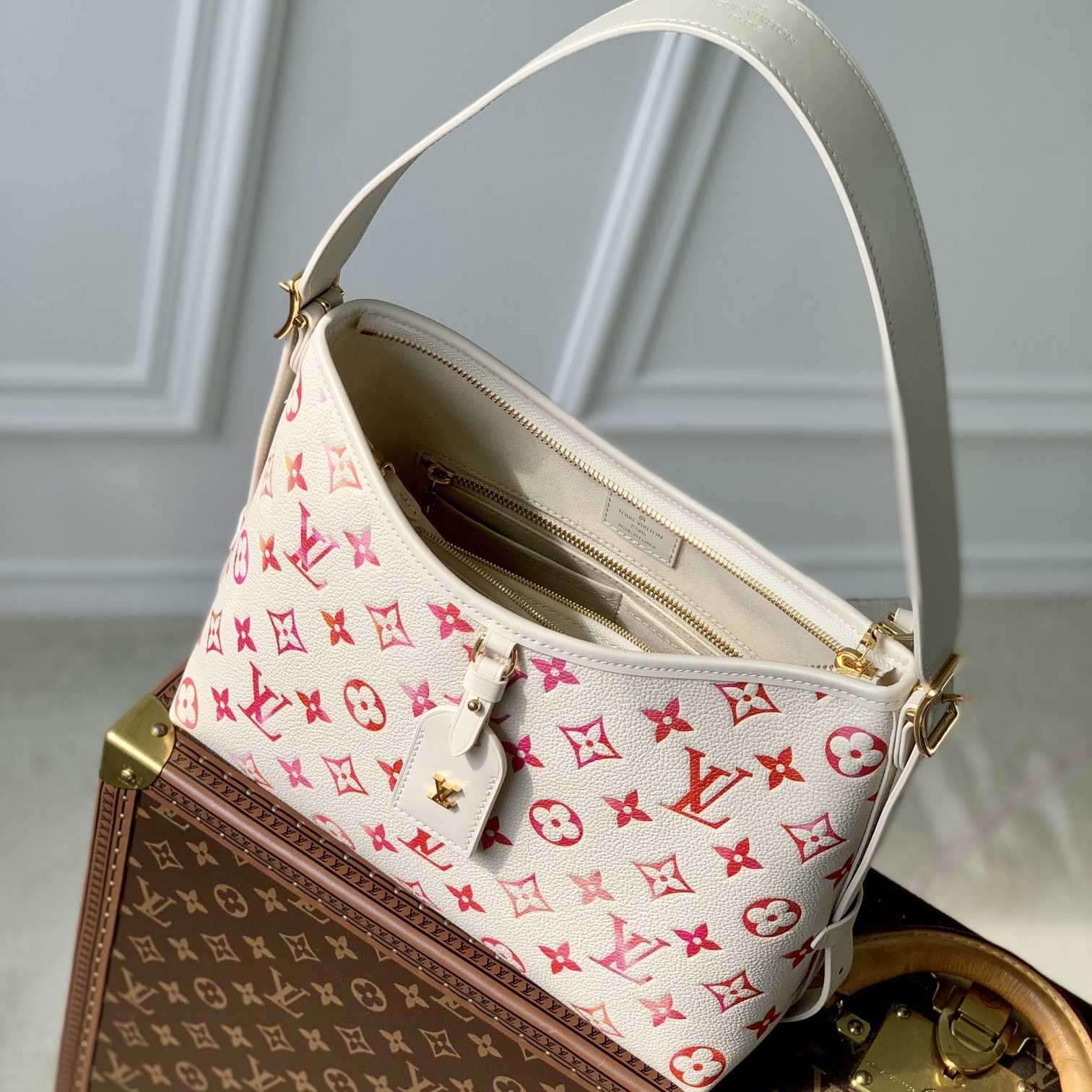 Louis Vuitton CarryAll PM   M24652 - PerfectKickZ
