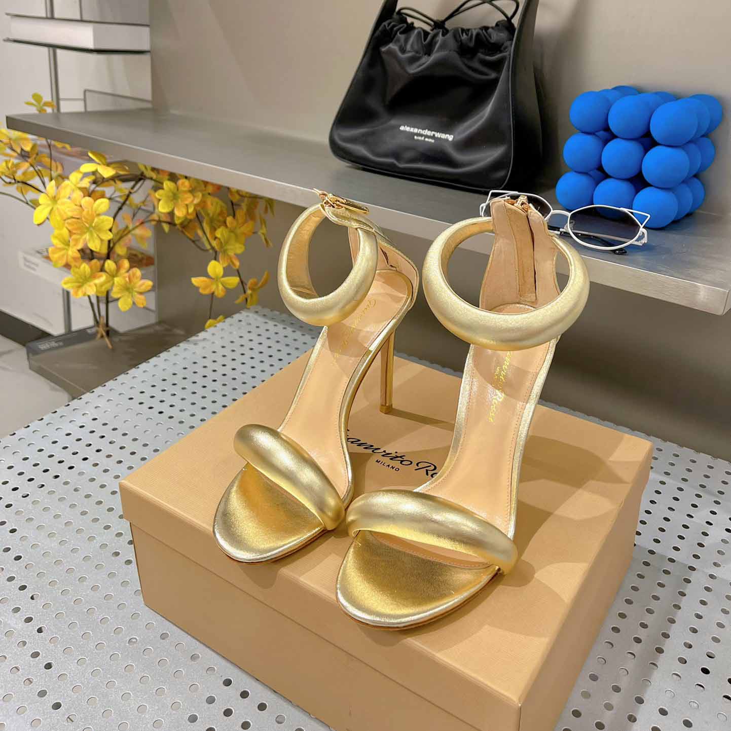 Gianvito Rossi Leather Bijoux Sandals - PerfectKickZ