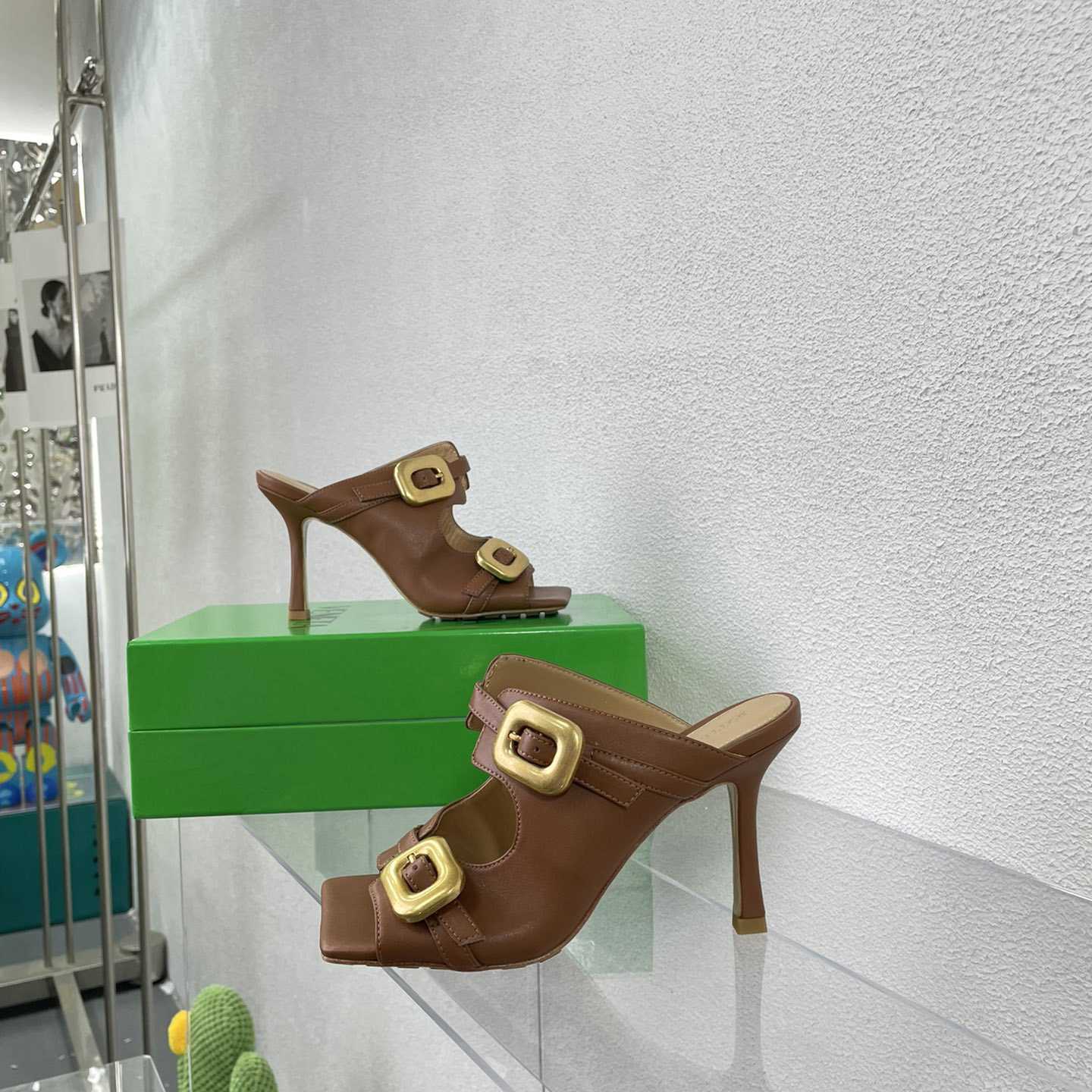 Bottega Veneta Stretch Buckle Mule Sandal - PerfectKickZ