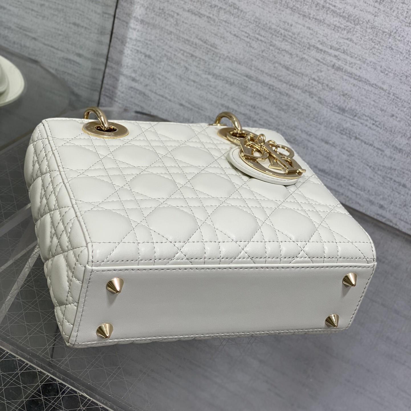 Dior Lady Dior Bag  （20*8*17cm） - PerfectKickZ