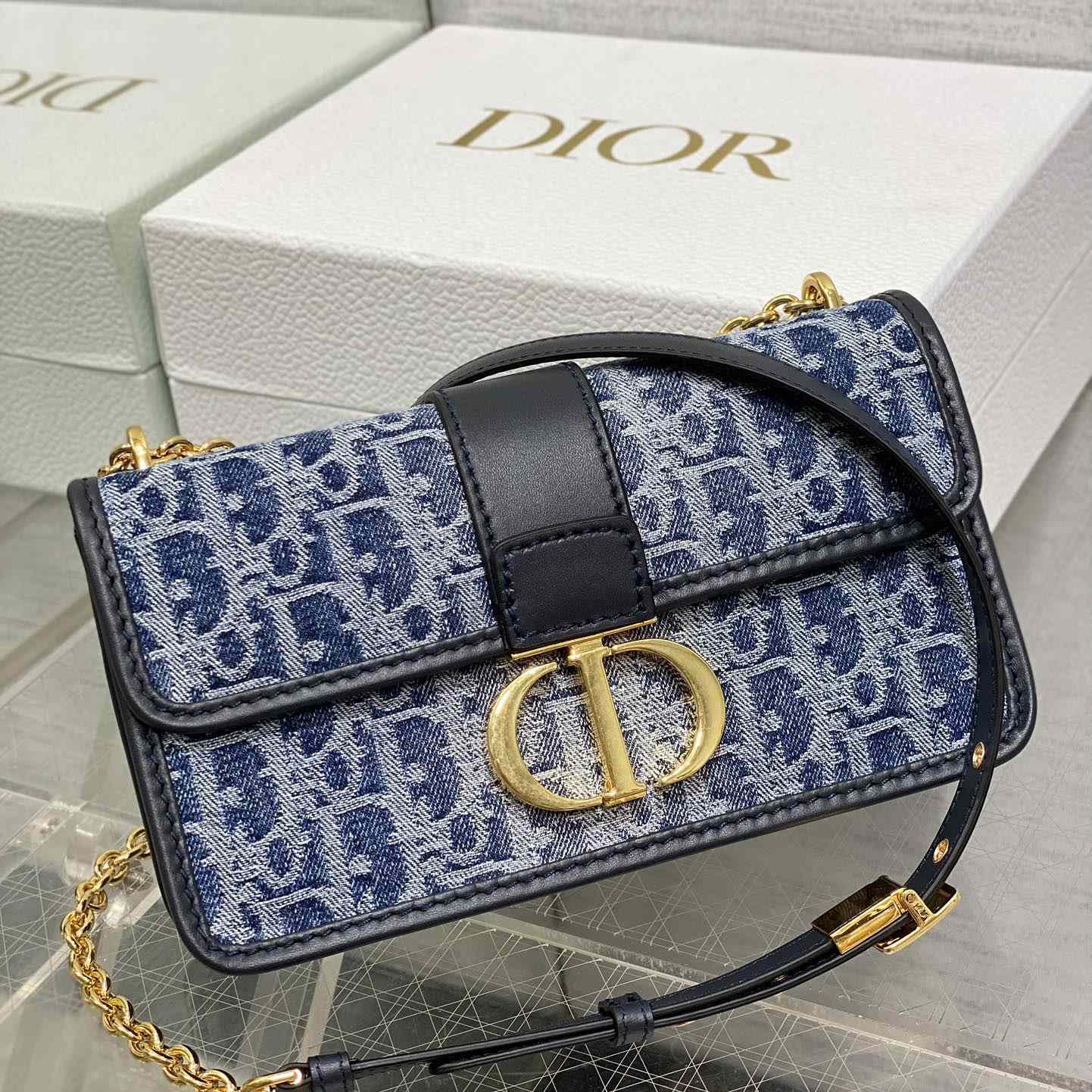 Dior 30 Montaigne East-West Bag With Chain - PerfectKickZ