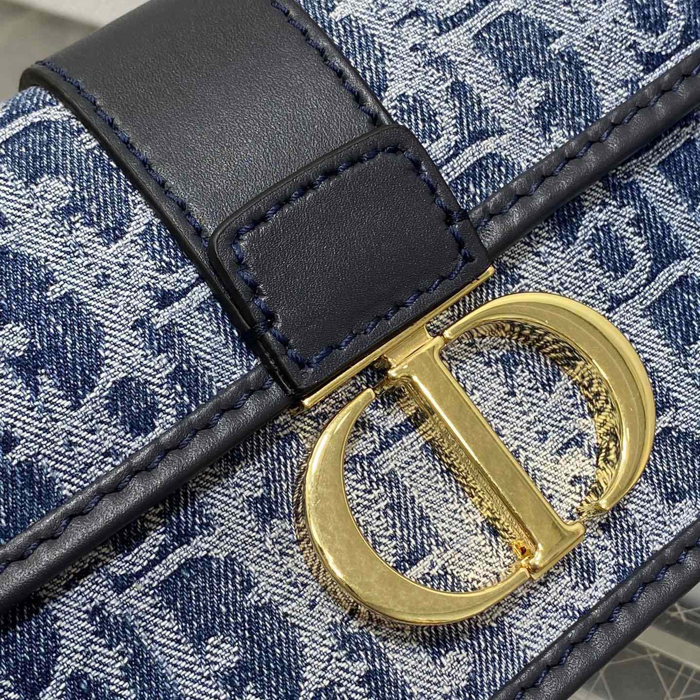 Dior 30 Montaigne East-West Bag With Chain - PerfectKickZ