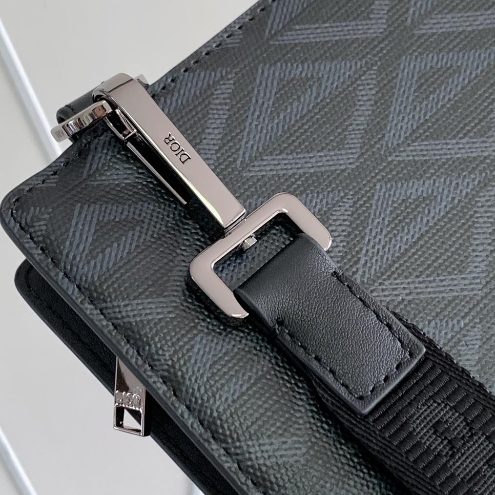 Dior A5 Triangle Pouch - PerfectKickZ