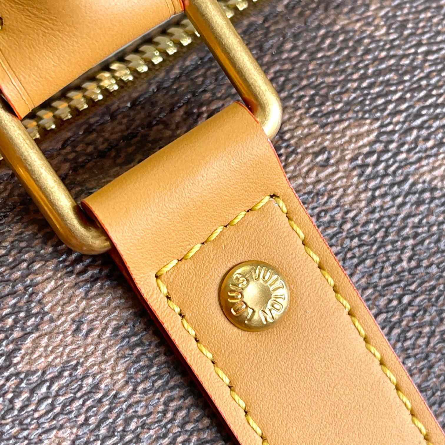 Louis Vuitton Keepall Bandoulière 25  M11542 - PerfectKickZ