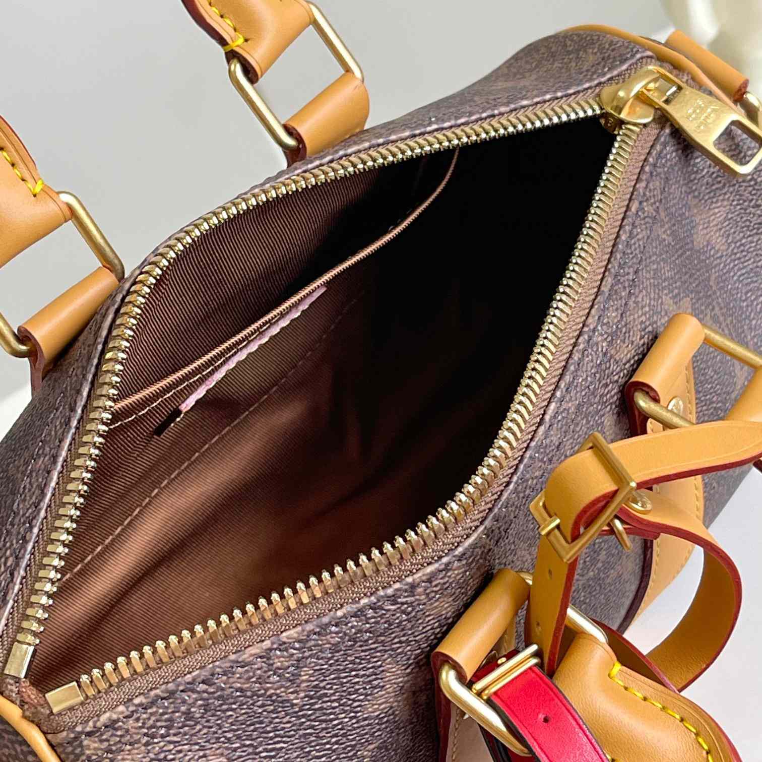 Louis Vuitton Keepall Bandoulière 25  M11542 - PerfectKickZ
