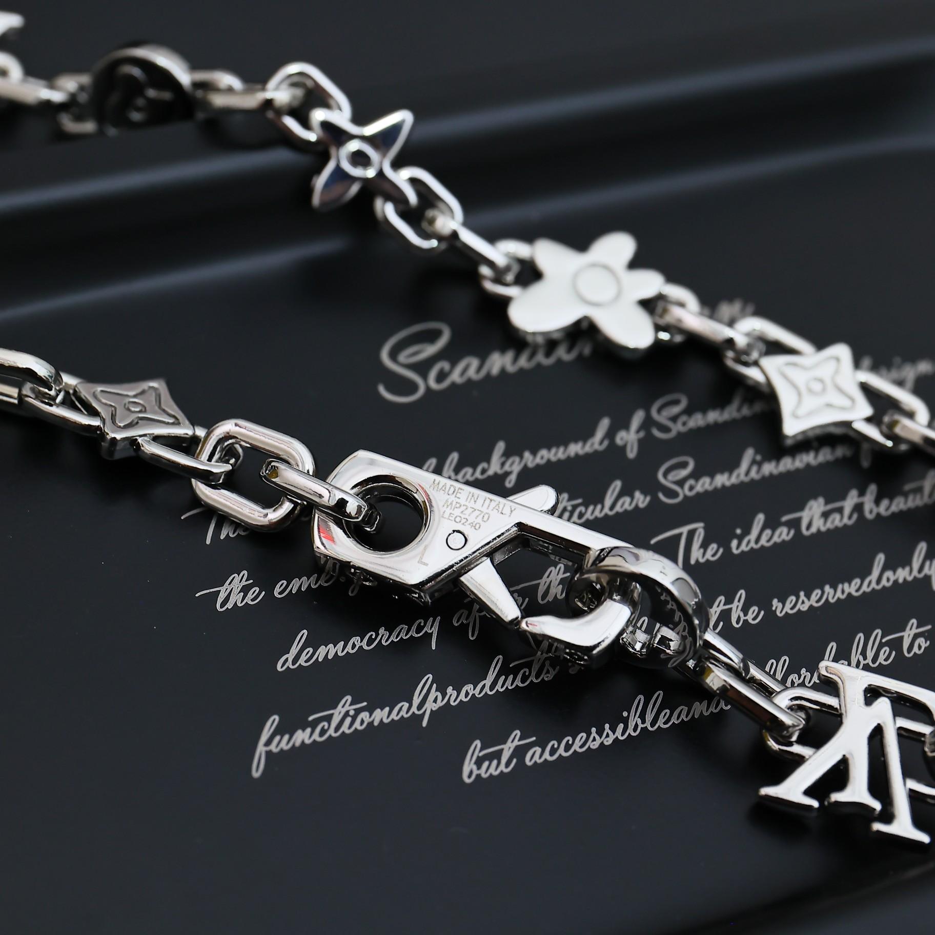Louis Vuitton Monogram Craggy Necklace   M01880 - PerfectKickZ
