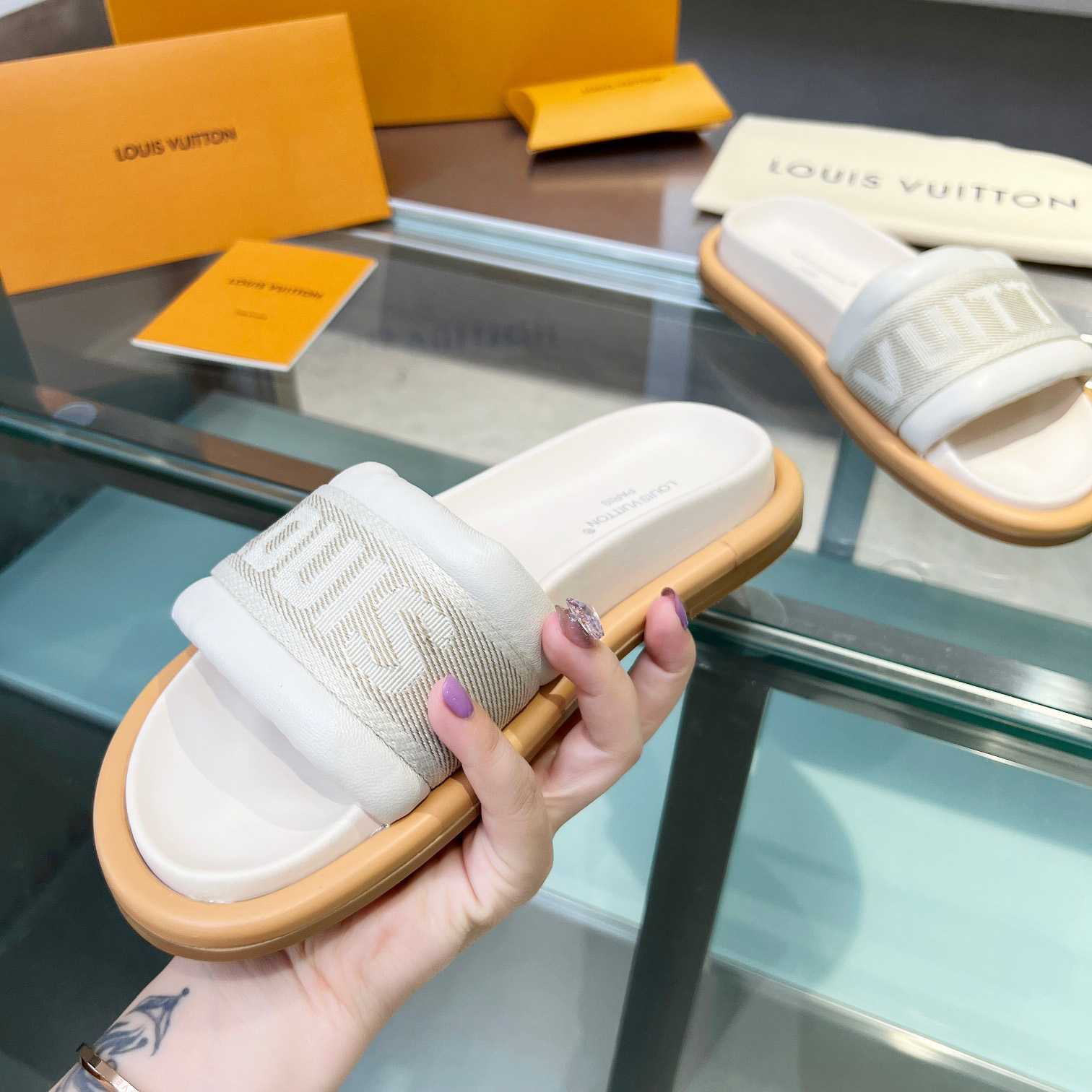 Louis Vuitton LV Bliss Comfort Mule   1ACTIR - PerfectKickZ
