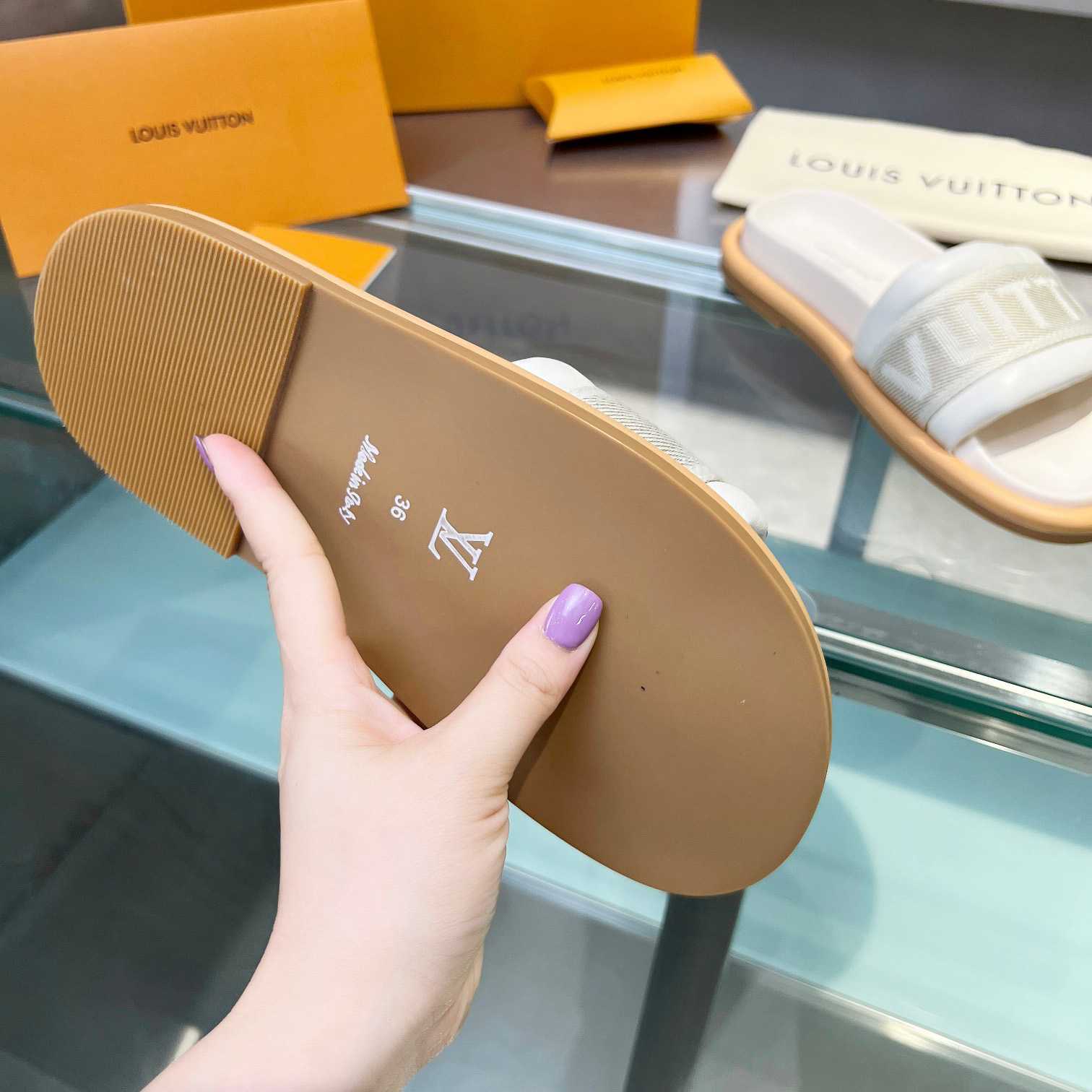 Louis Vuitton LV Bliss Comfort Mule   1ACTIR - PerfectKickZ