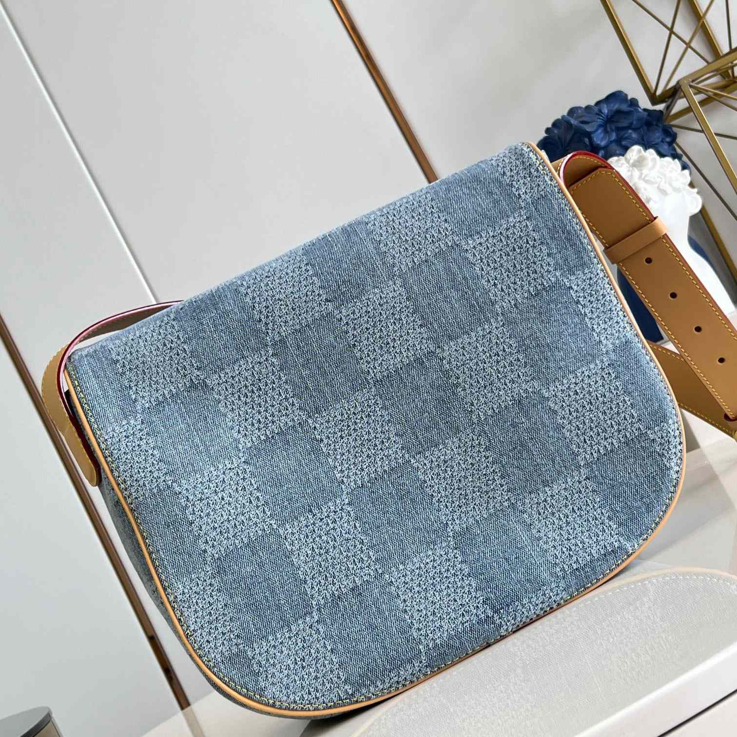 Louis Vuitton Montsouris Messenger MM   N40743 - PerfectKickZ