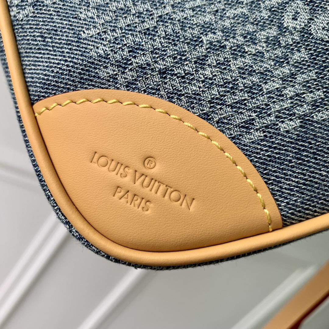 Louis Vuitton Chess Messenger   N40706 - PerfectKickZ