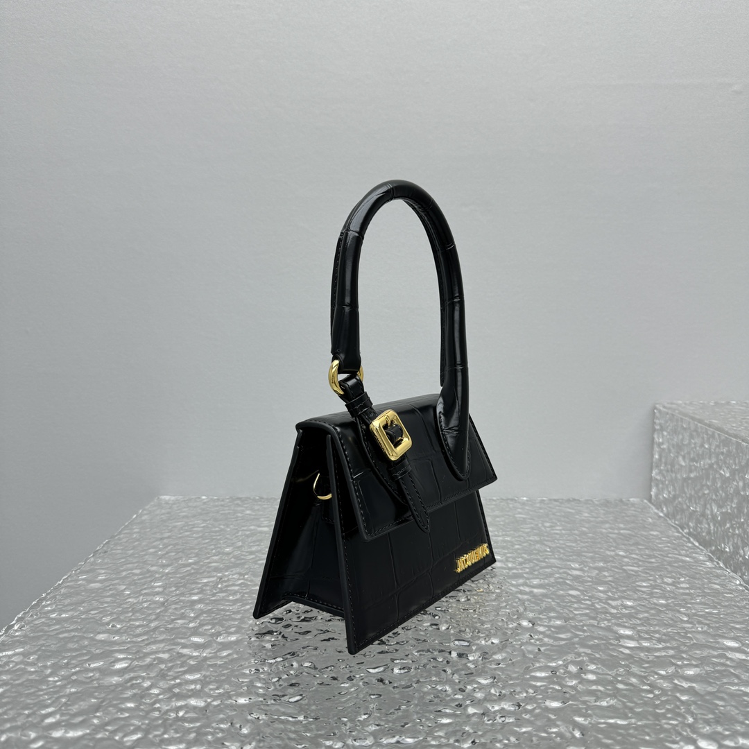 Jacquemus Le Chiquito Moyen Boucle - PerfectKickZ