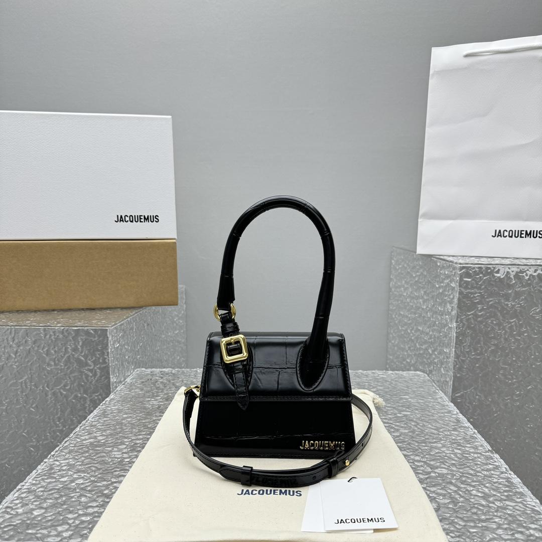 Jacquemus Le Chiquito Moyen Boucle - PerfectKickZ