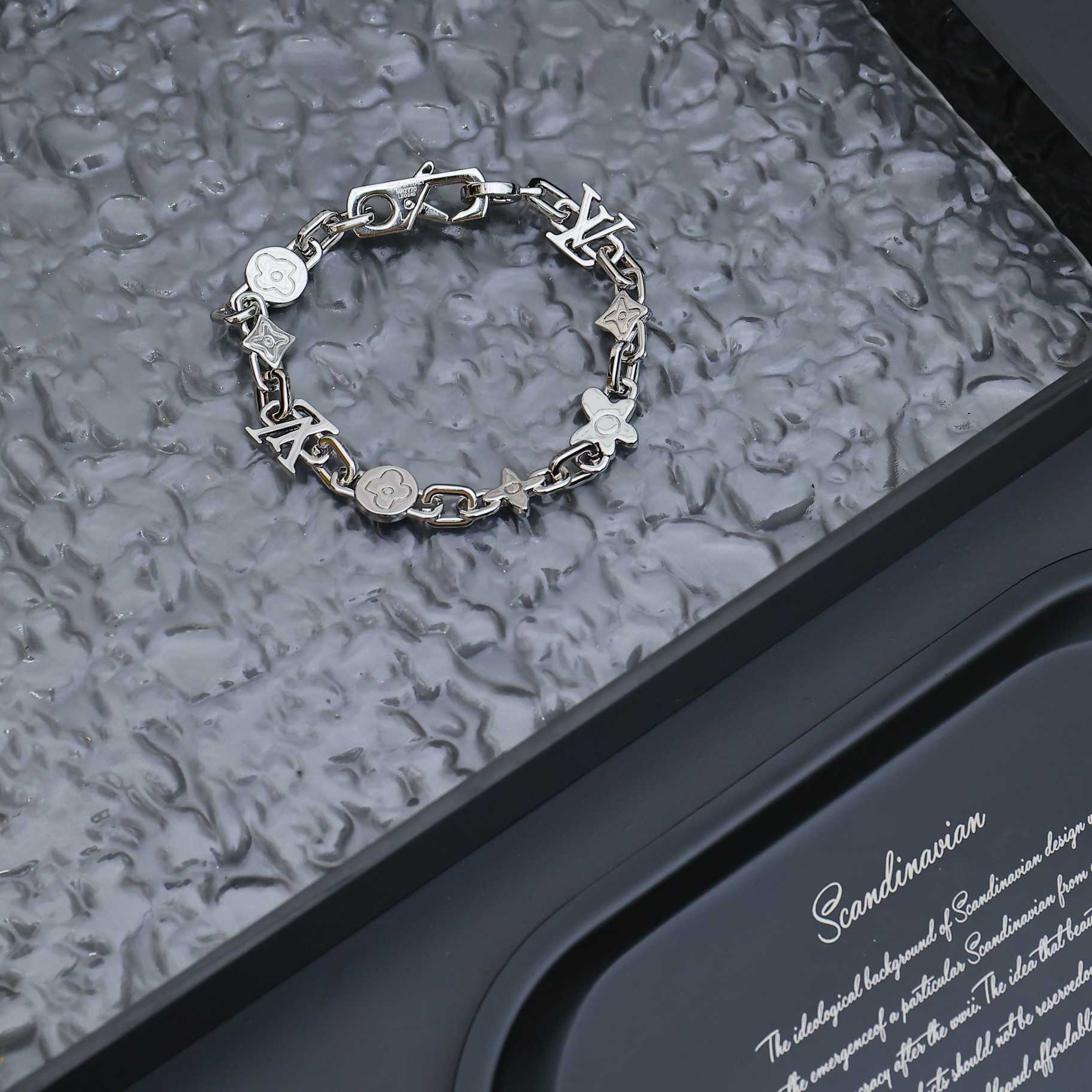 Louis Vuitton Monogram Craggy Bracelet   M1596M - PerfectKickZ