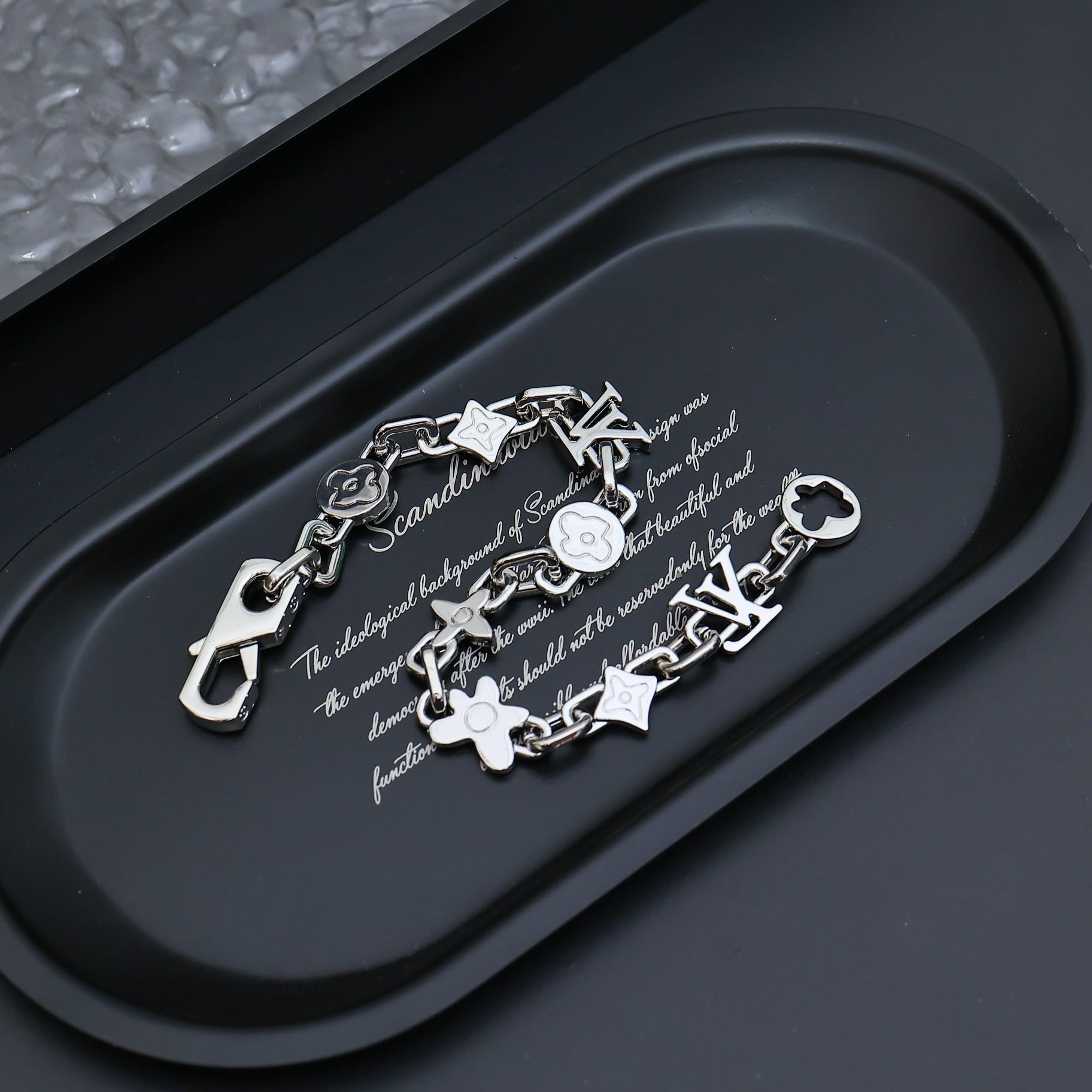 Louis Vuitton Monogram Craggy Bracelet   M1596M - PerfectKickZ