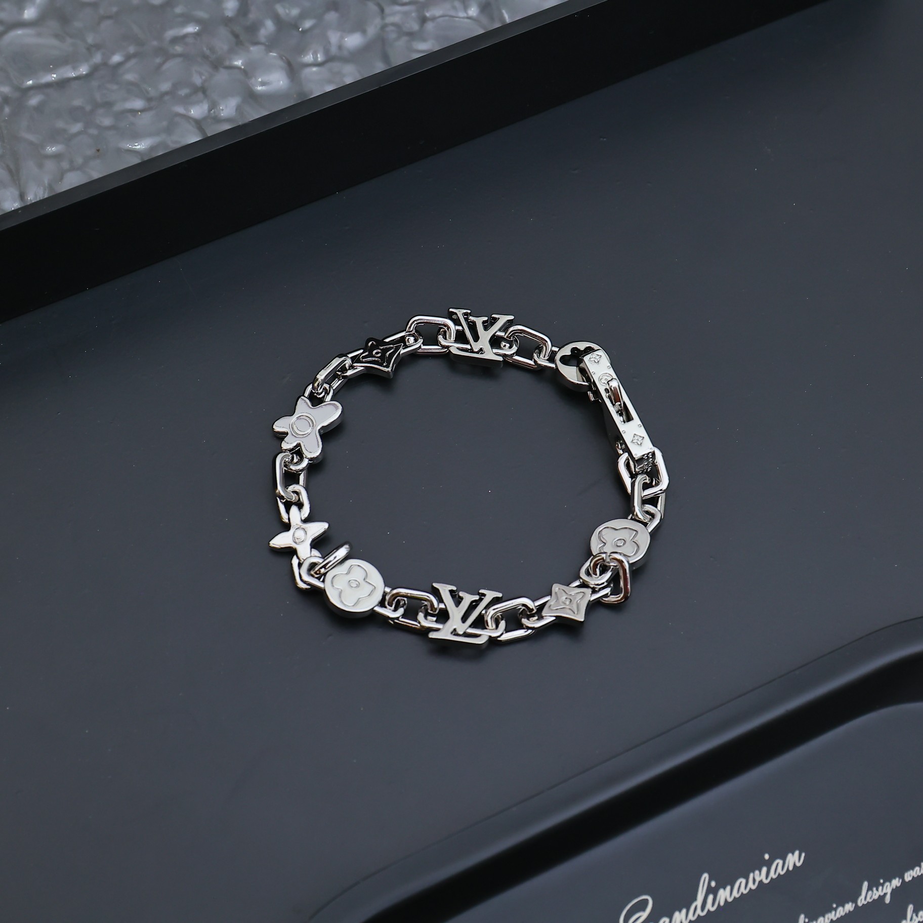 Louis Vuitton Monogram Craggy Bracelet   M1596M - PerfectKickZ
