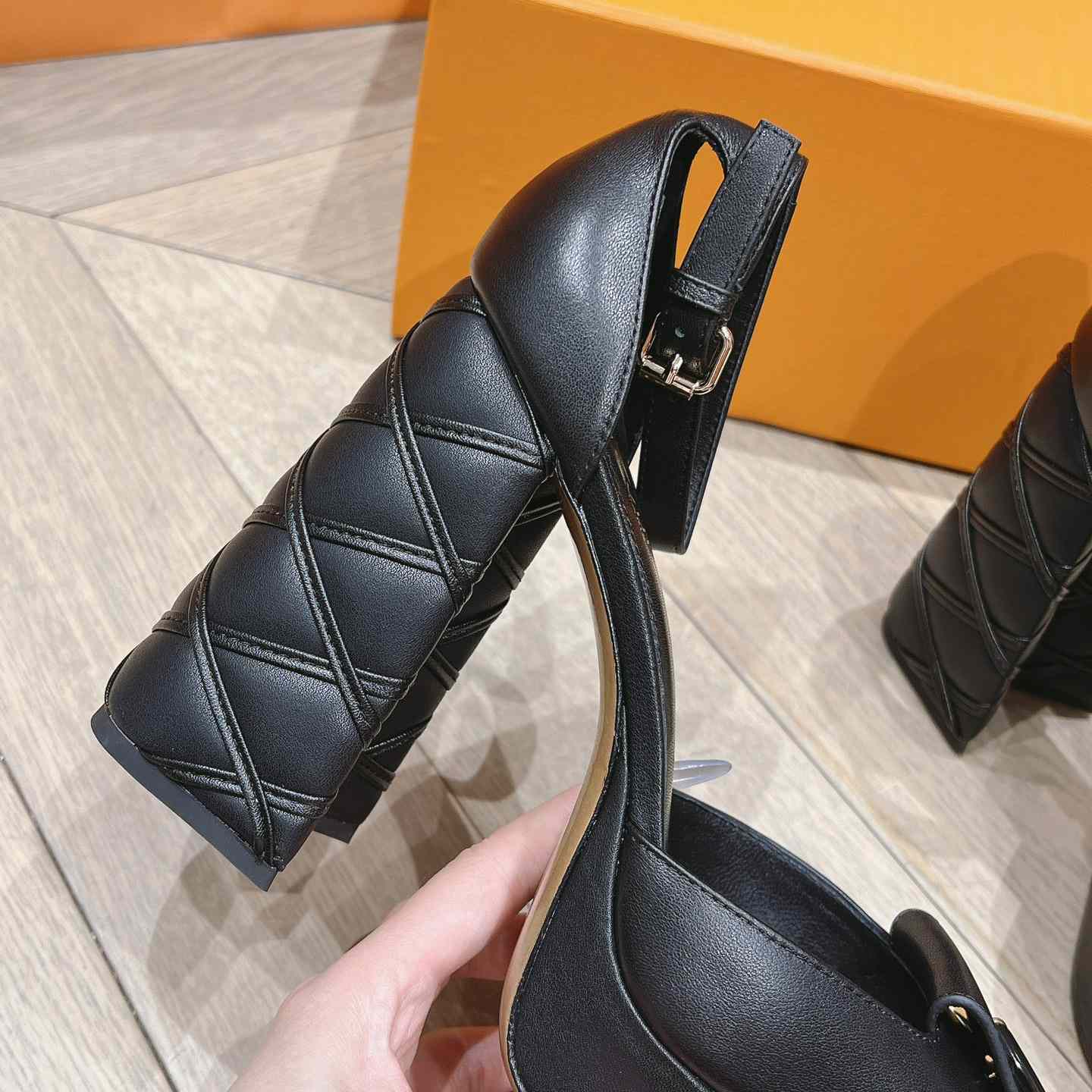 Louis Vuitton Shake Platform Pump  1ACMYU - PerfectKickZ