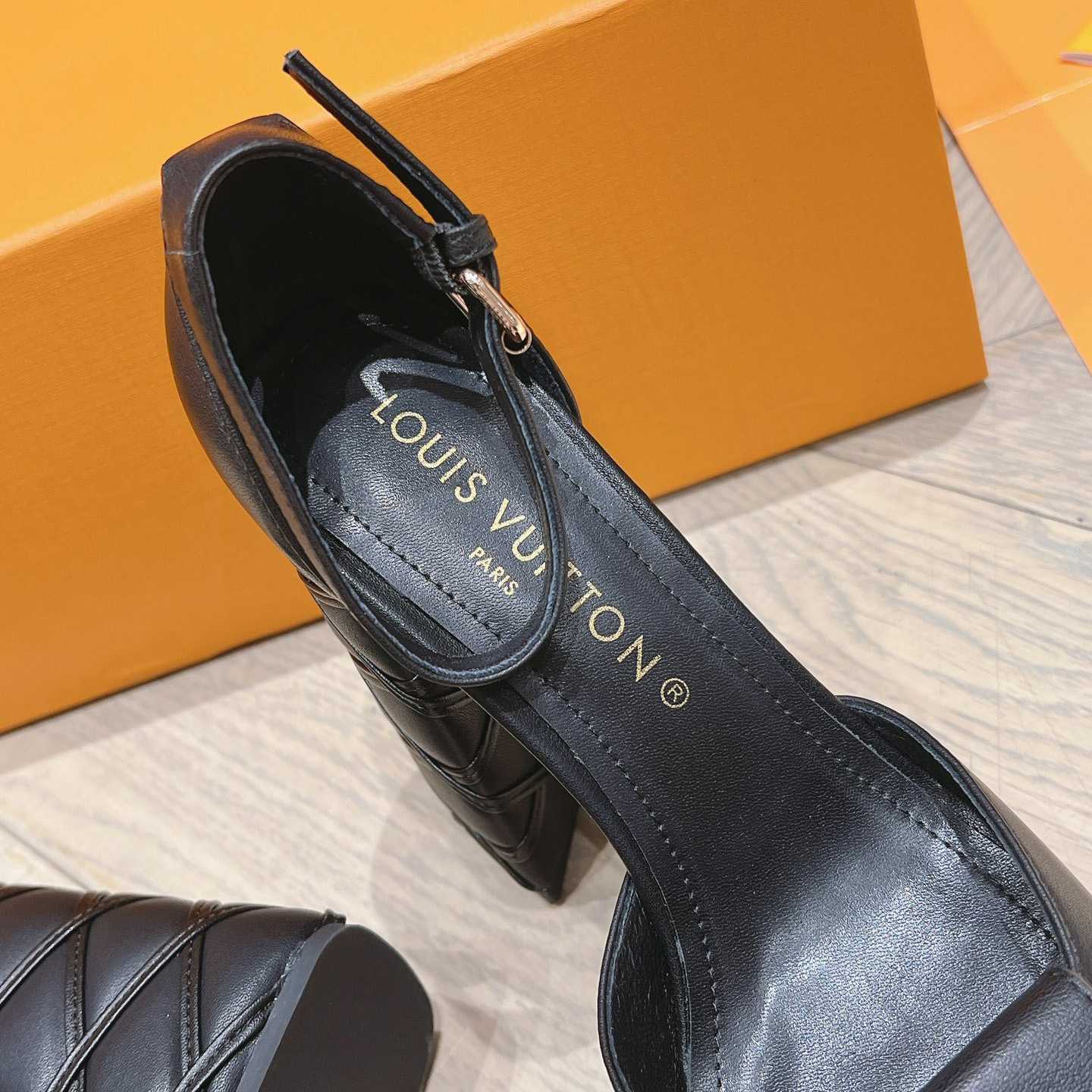 Louis Vuitton Shake Platform Pump  1ACMYU - PerfectKickZ