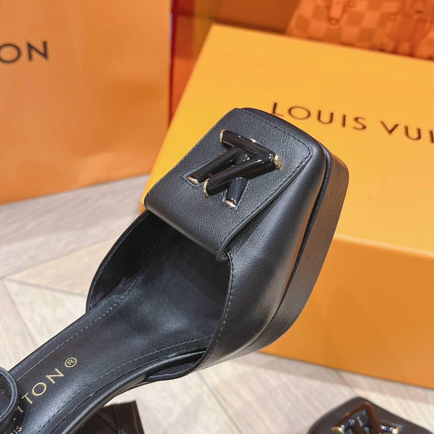 Louis Vuitton Shake Platform Pump  1ACMYU - PerfectKickZ