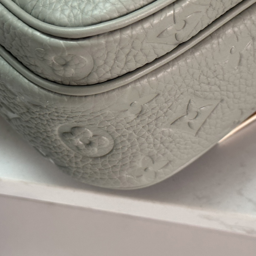 Louis Vuitton S-Lock Messenger  M23152 - PerfectKickZ