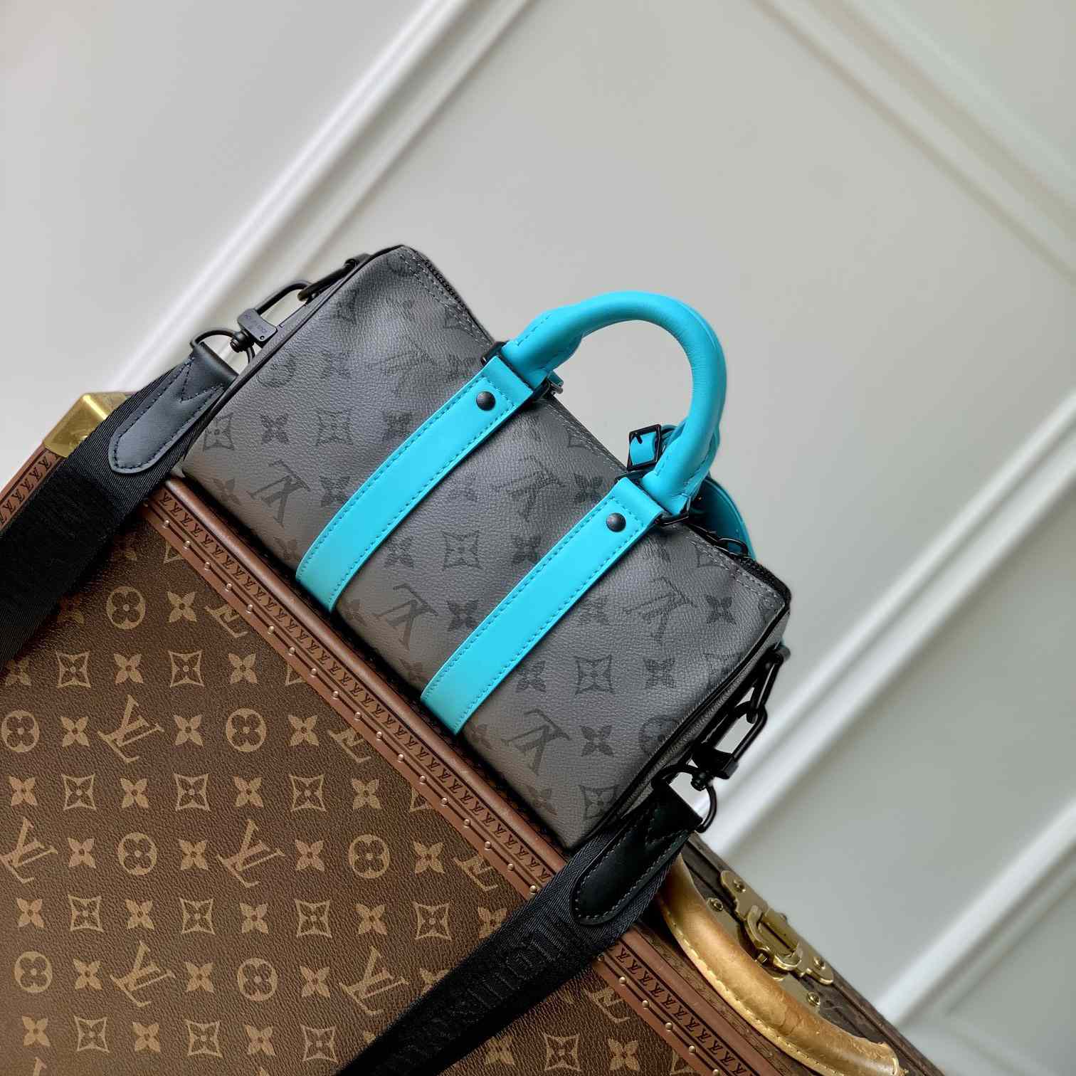 Louis Vuitton Keepall Bandoulière 25  M11645 - PerfectKickZ