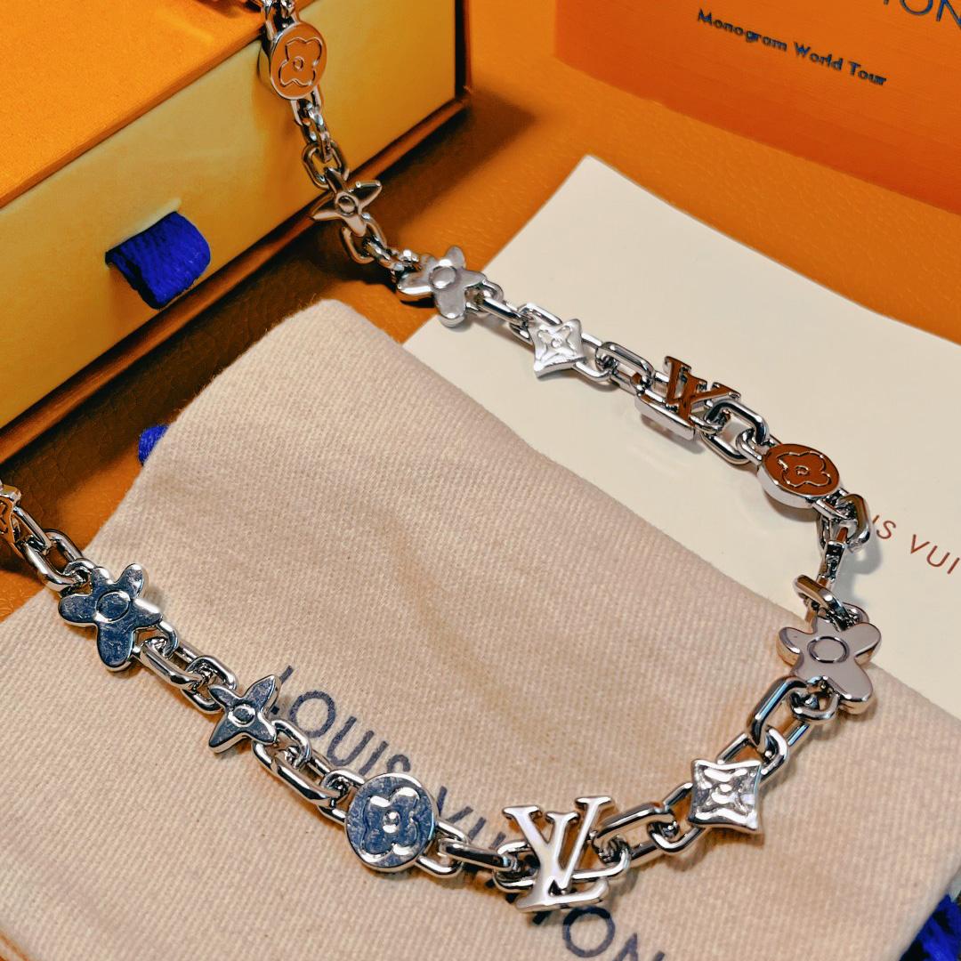 Louis Vuitton Monogram Craggy Necklace  M01880 - PerfectKickZ