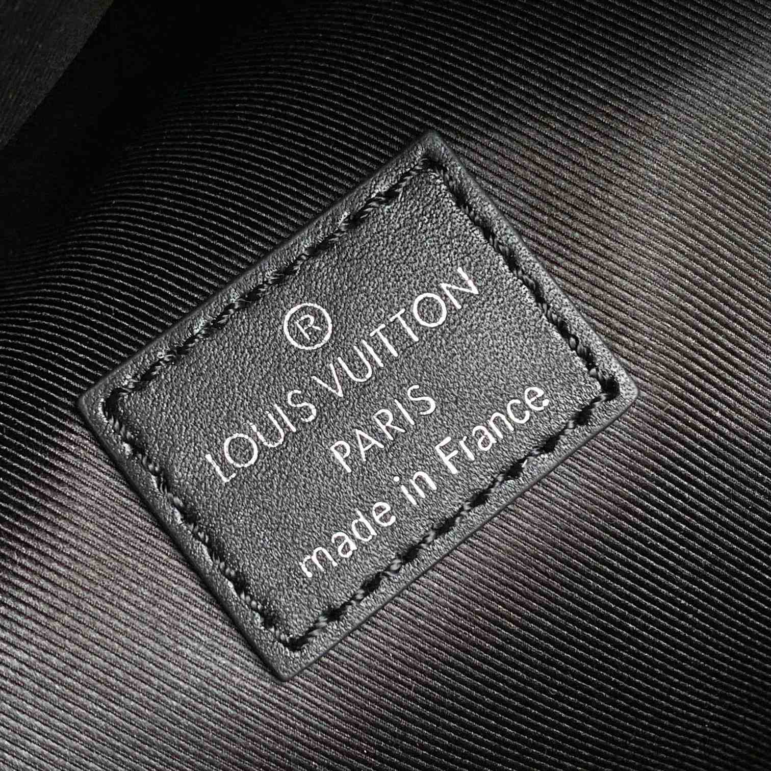Louis Vuitton Discovery Backpack PM    M11641 - PerfectKickZ