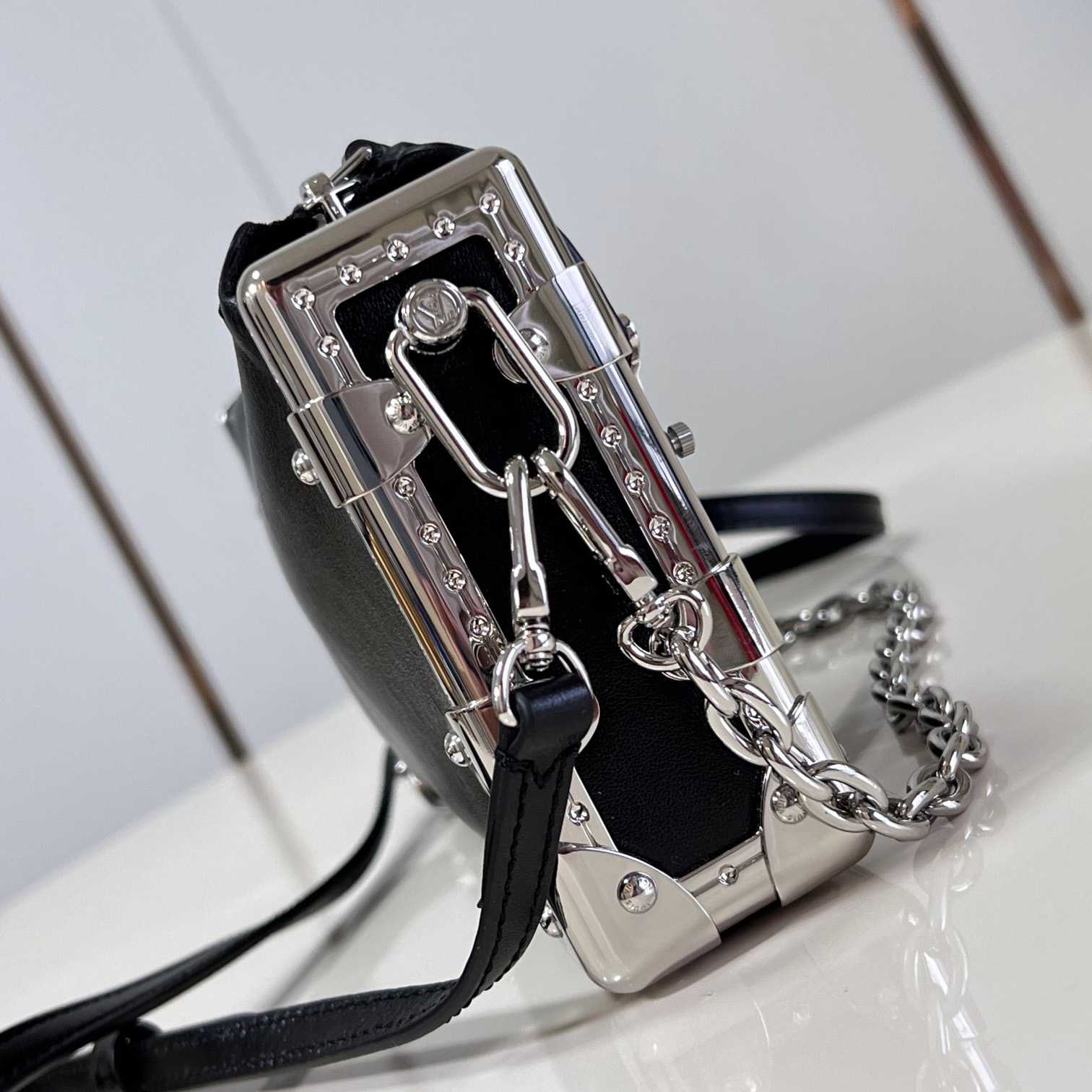 Louis Vuitton Slim Trunk  M25445 - PerfectKickZ