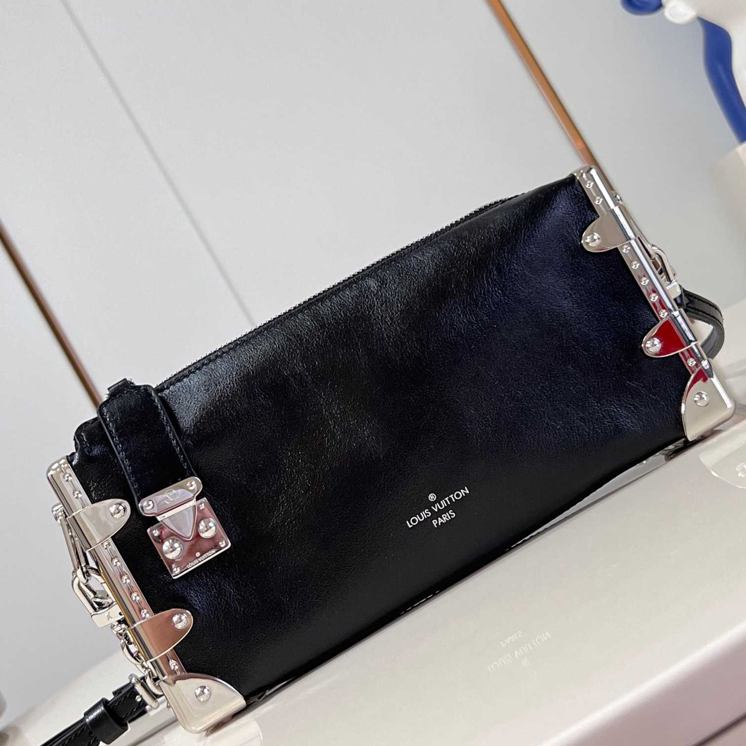 Louis Vuitton Slim Trunk  M25445 - PerfectKickZ