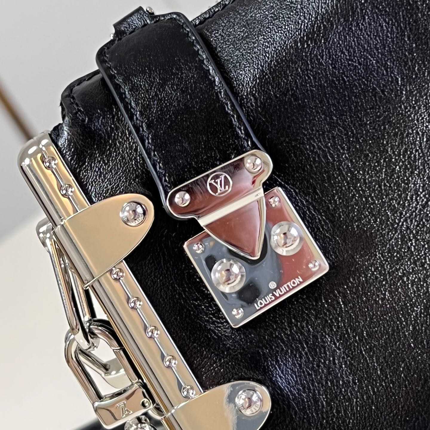 Louis Vuitton Slim Trunk  M25445 - PerfectKickZ