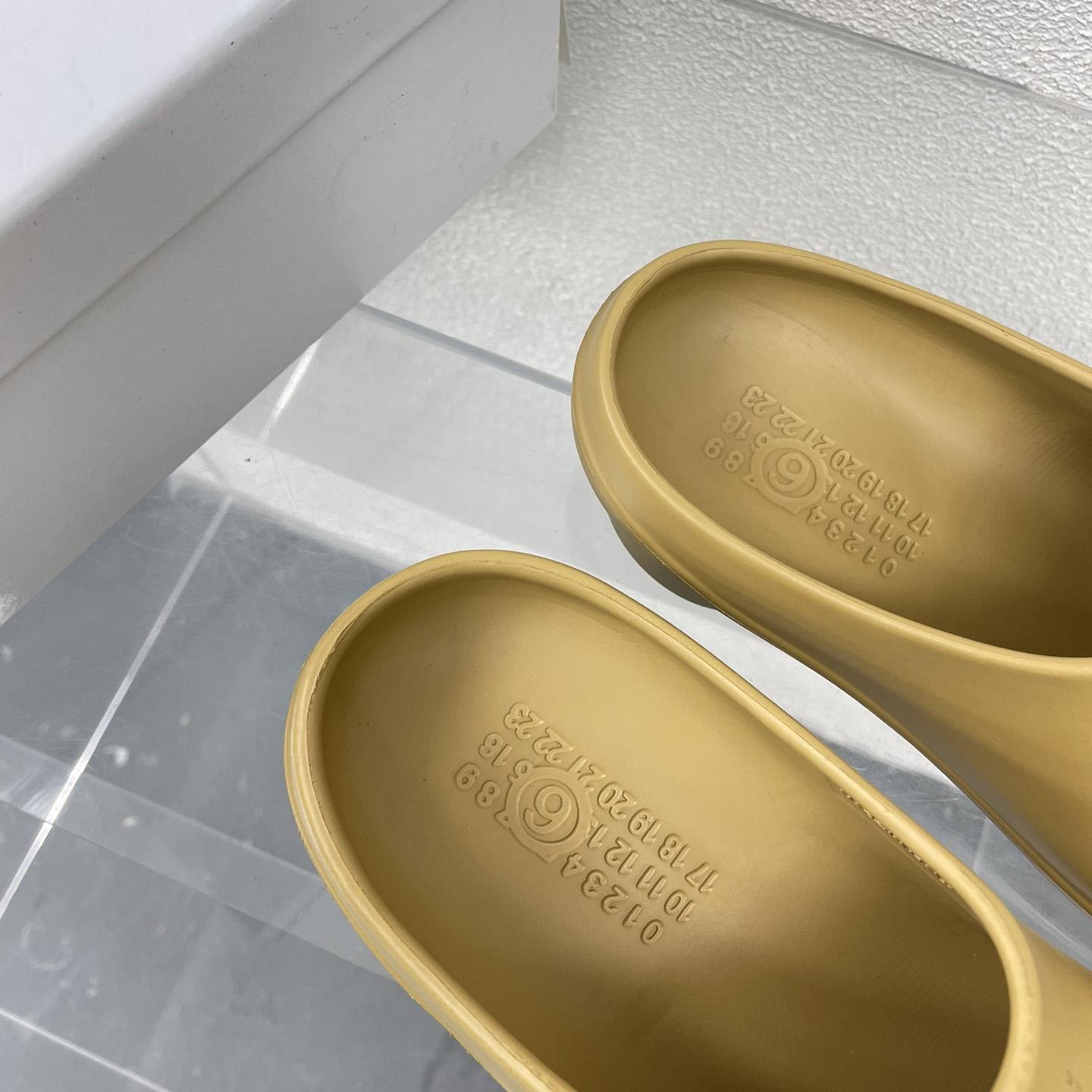 MM6 Maison Margiela Anatomic Numbers-motif Slippers - PerfectKickZ