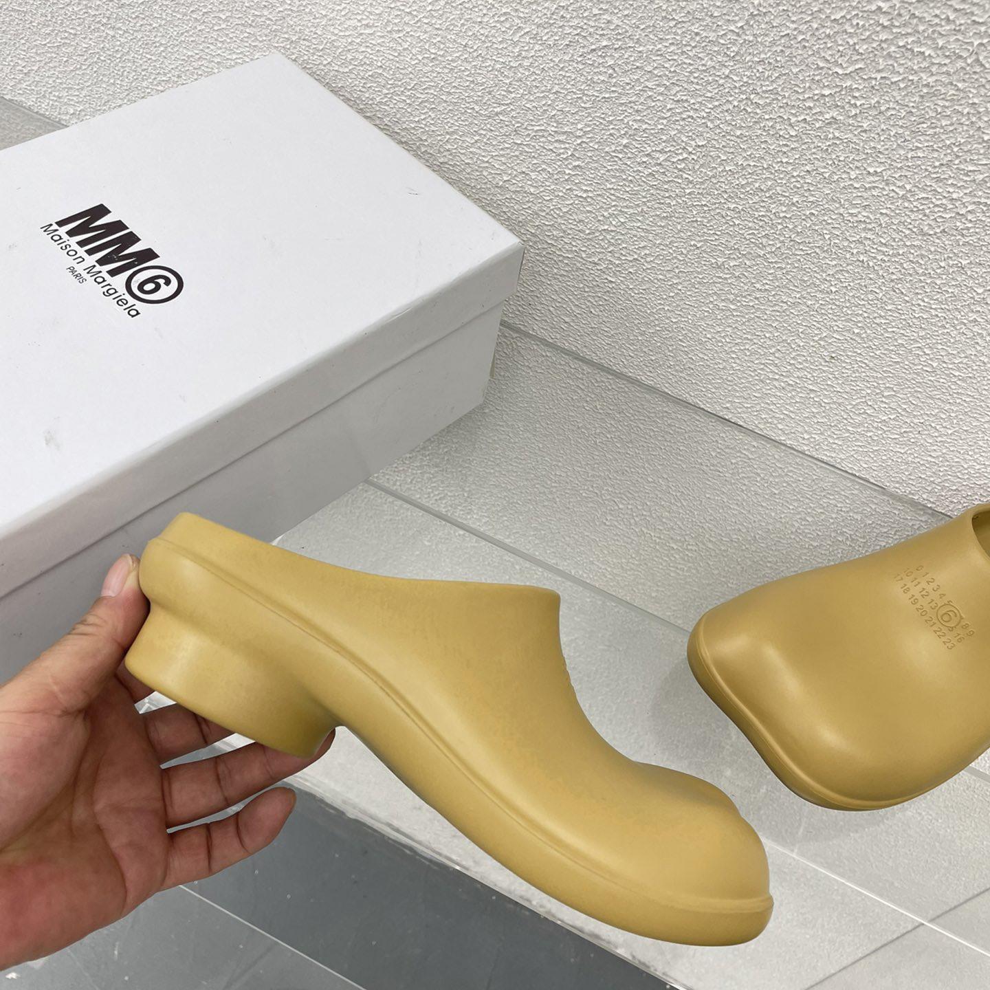 MM6 Maison Margiela Anatomic Numbers-motif Slippers - PerfectKickZ