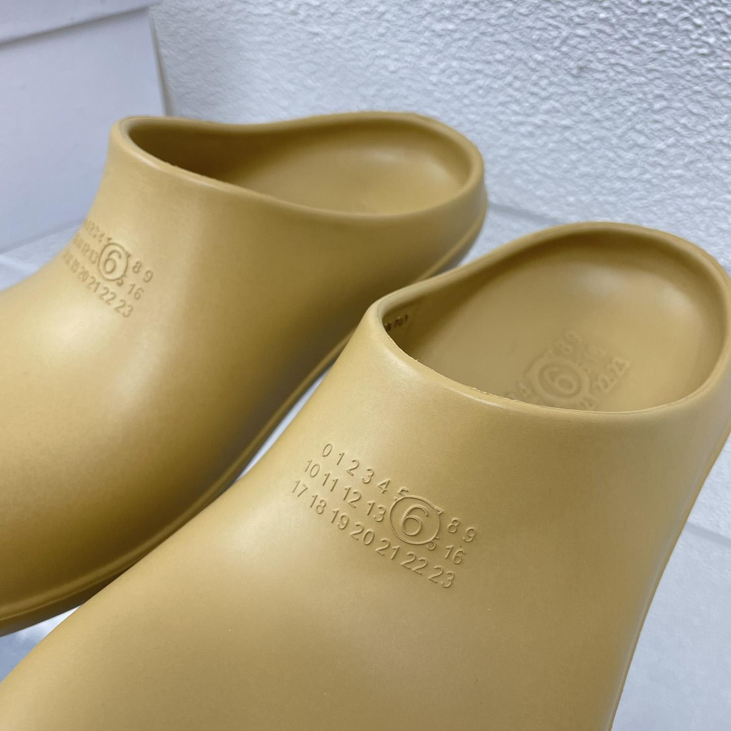MM6 Maison Margiela Anatomic Numbers-motif Slippers - PerfectKickZ