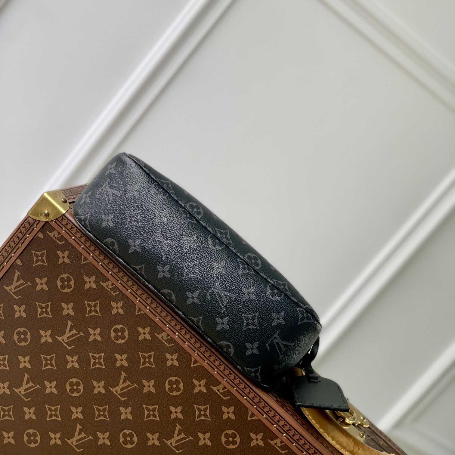 Louis Vuitton Pochette Accessoire XL   M11741 - PerfectKickZ