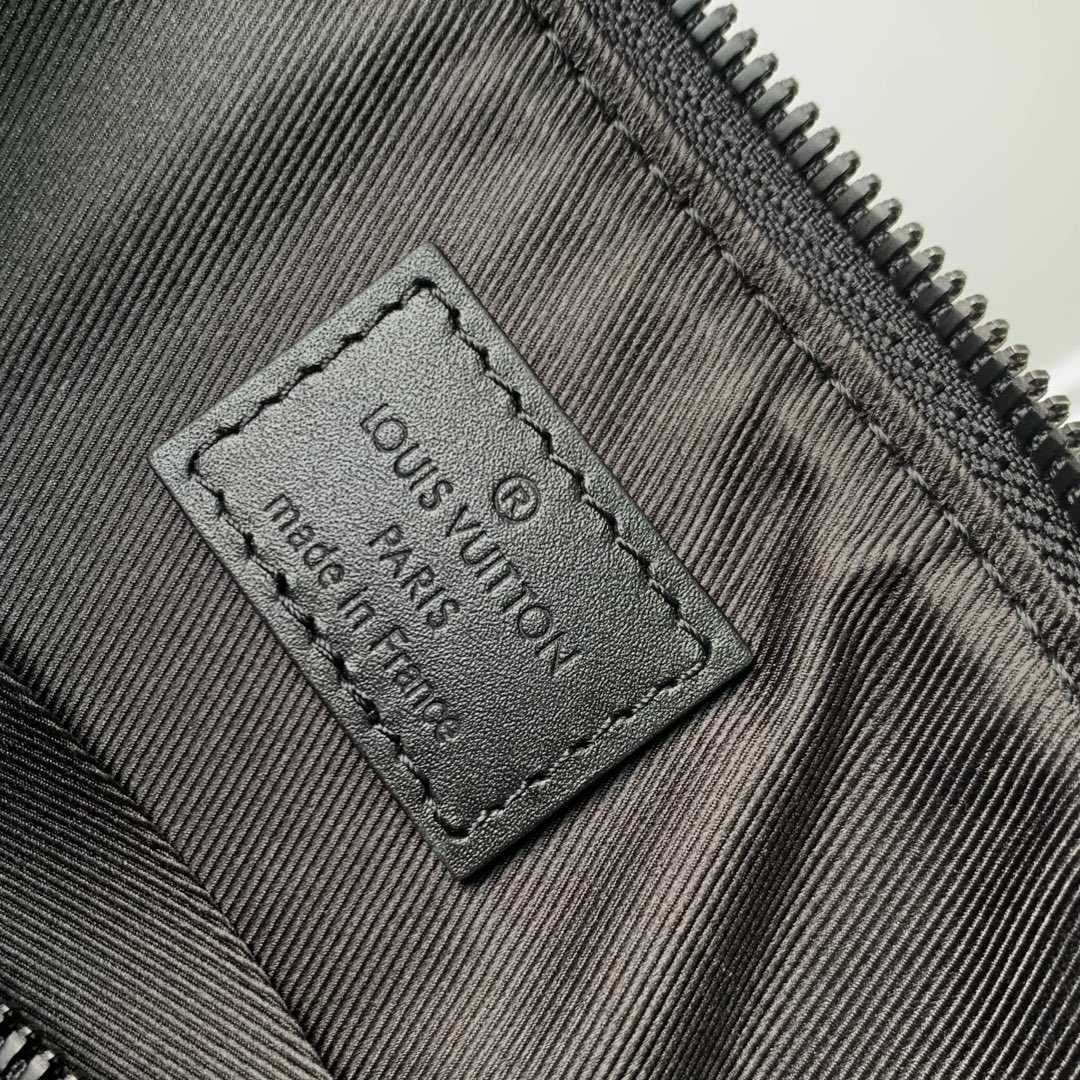 Louis Vuitton Pochette Accessoire XL   M11741 - PerfectKickZ
