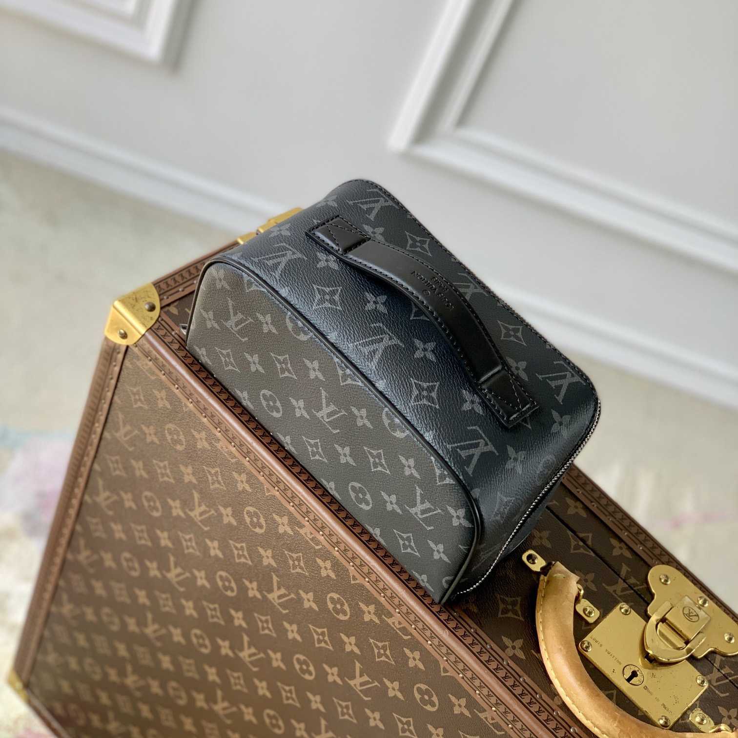 Louis Vuitton Toiletry Bag   M11508 - PerfectKickZ