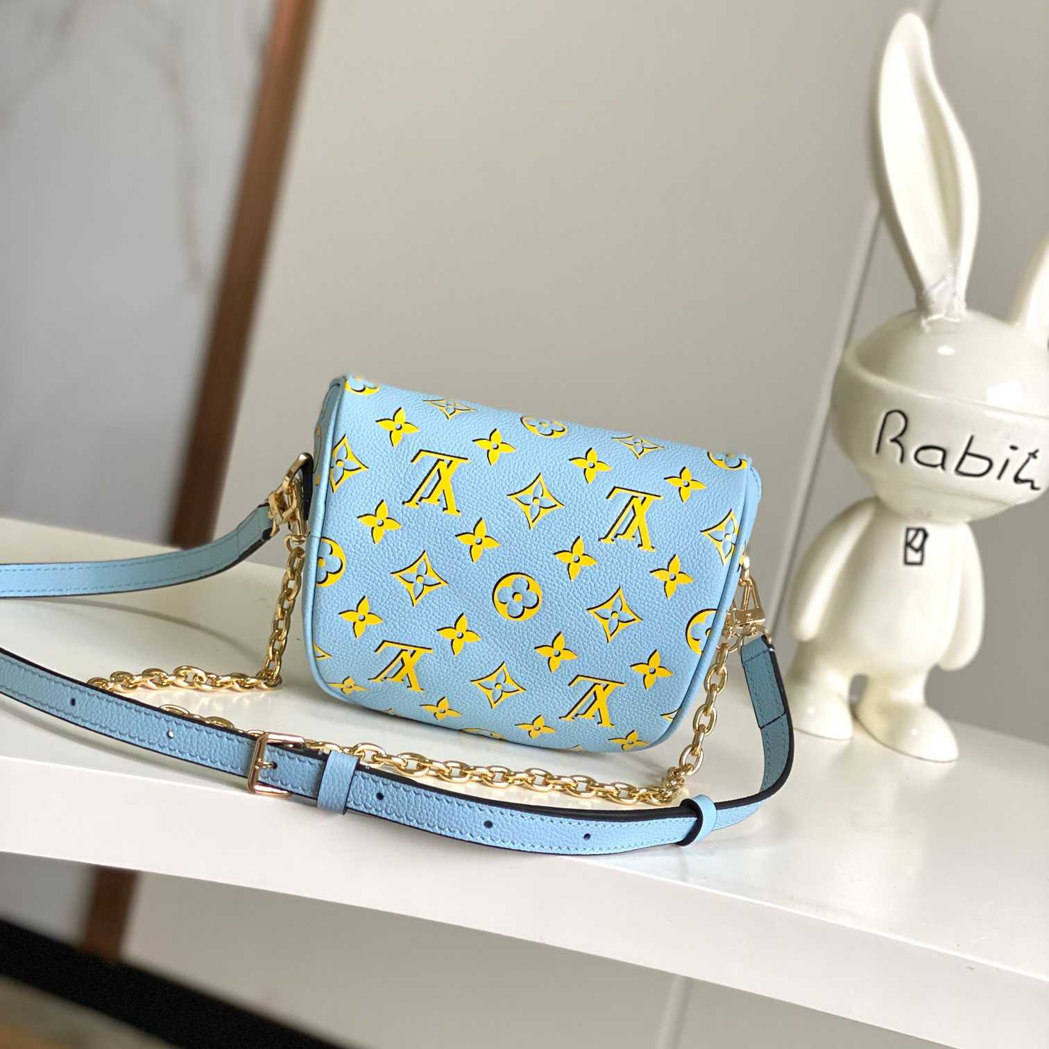Louis Vuitton Mini Bumbag   M83694 - PerfectKickZ