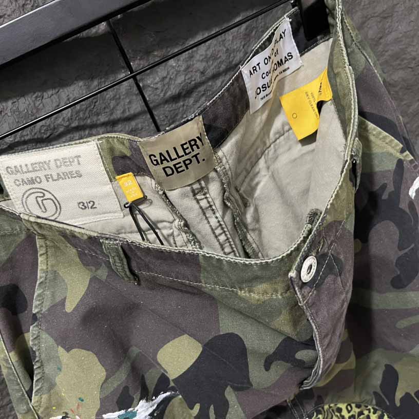 Gallery Dept. LA Camo Flare Pants - 