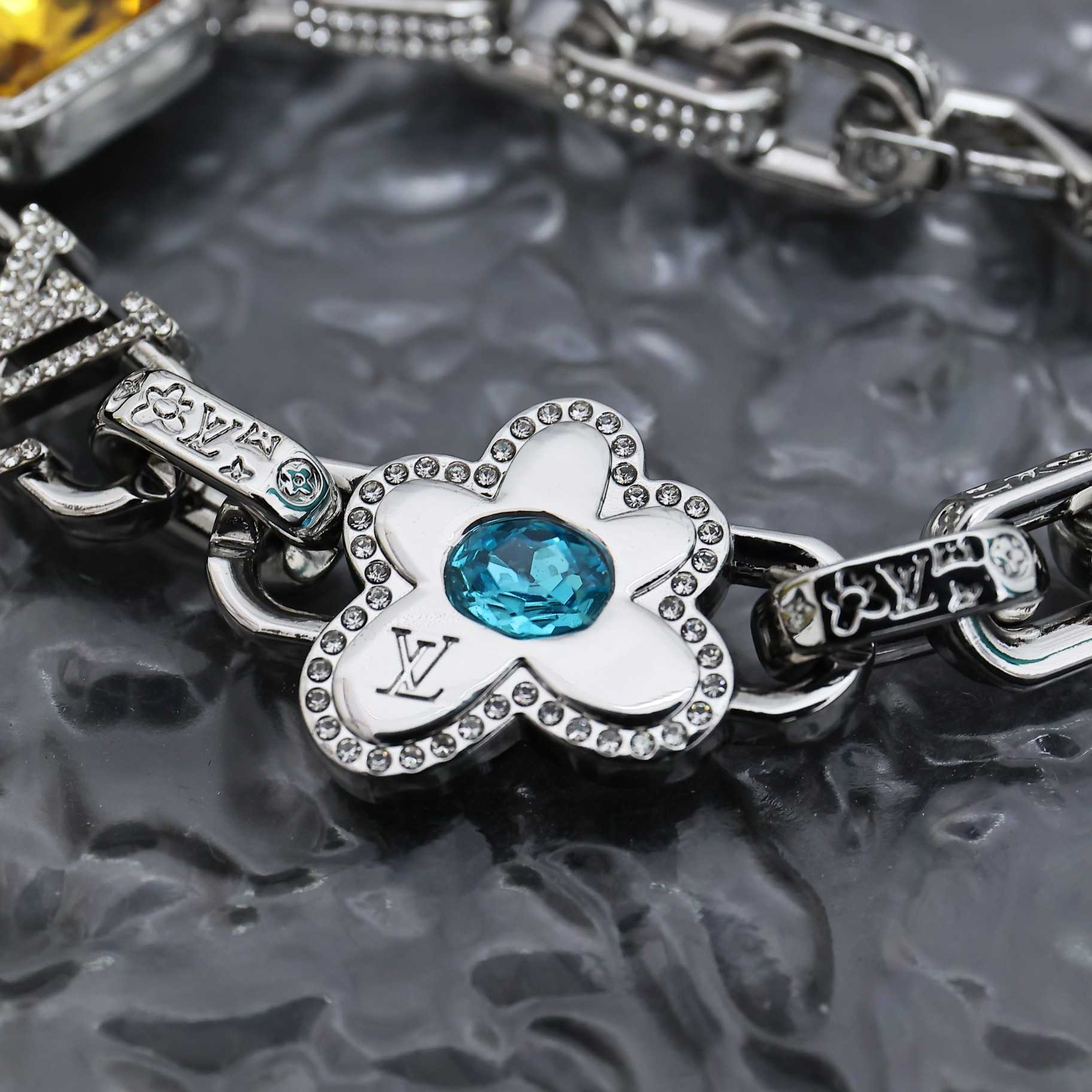 Louis Vuitton Paradise Stone Bracelet   M1594M - PerfectKickZ