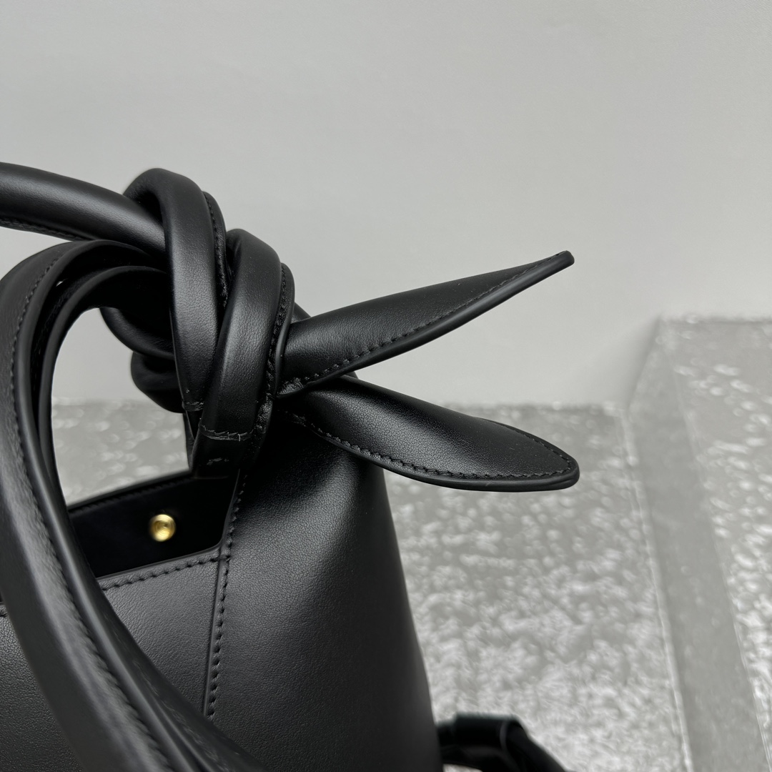 Jacquemus Le petit Tourni Mini Knotted Bucket Bag - PerfectKickZ