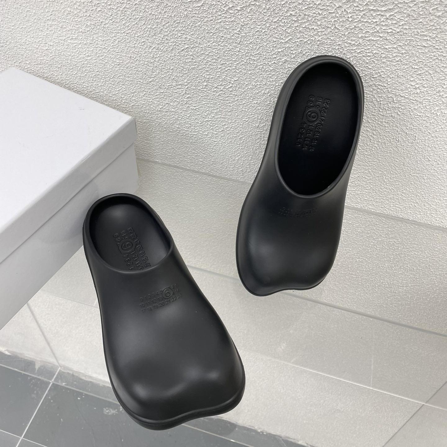 MM6 Maison Margiela Anatomic Numbers-motif Slippers - PerfectKickZ