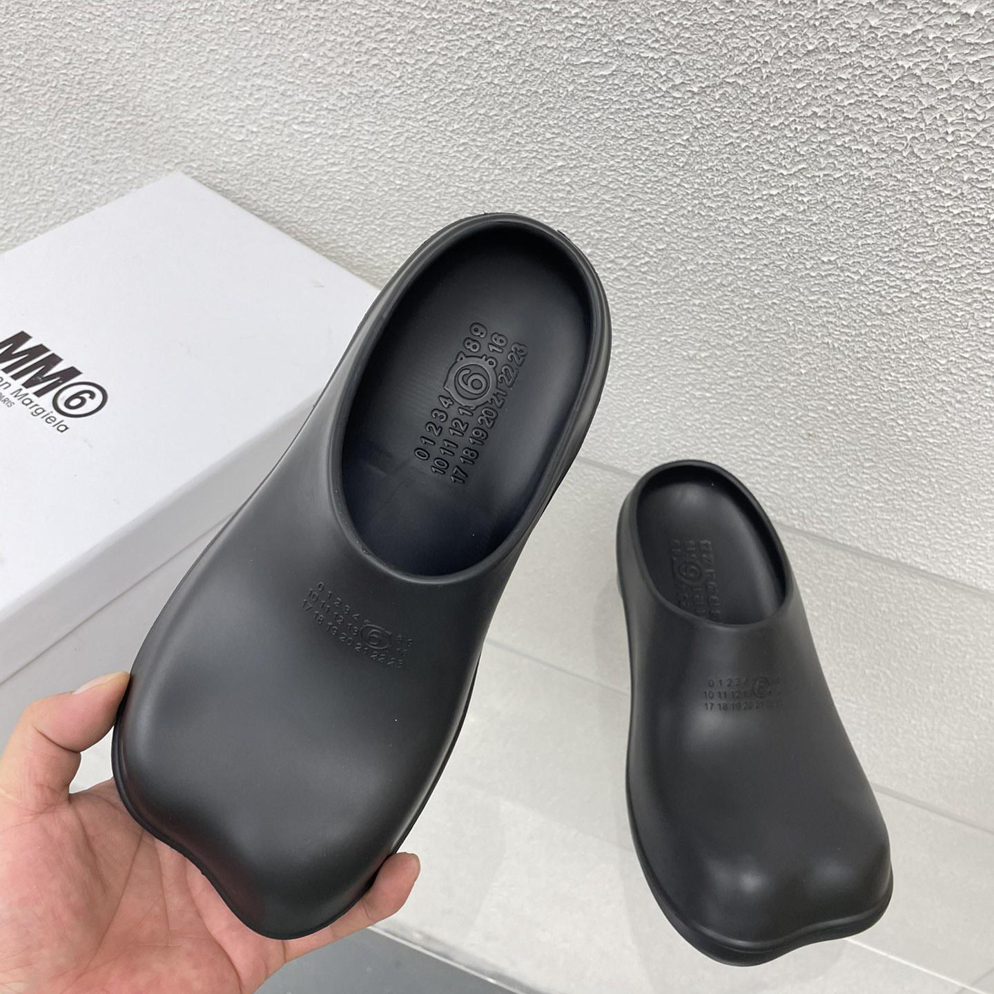 MM6 Maison Margiela Anatomic Numbers-motif Slippers - PerfectKickZ