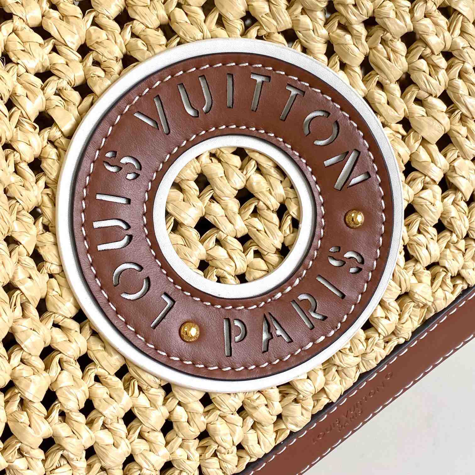 Louis Vuitton Noé BB  M24722 - PerfectKickZ