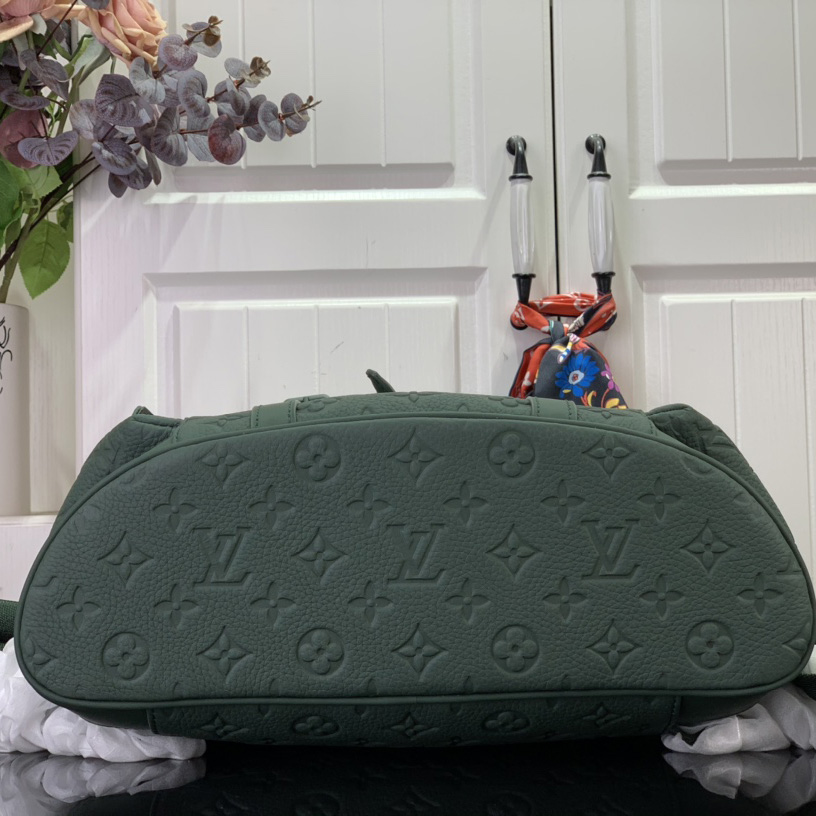 Louis Vuitton Christopher MM  M24428 - PerfectKickZ
