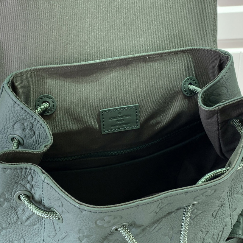 Louis Vuitton Christopher MM  M24428 - PerfectKickZ