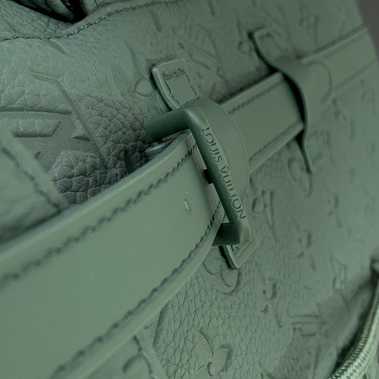 Louis Vuitton Christopher MM  M24428 - PerfectKickZ