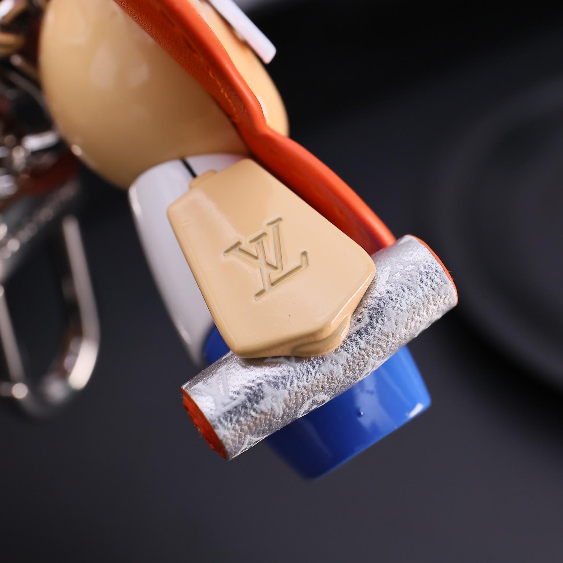 Louis Vuitton Vivienne Gym Bag Charm  M01198 - PerfectKickZ